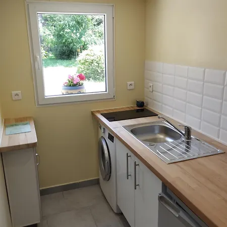 Studio Apartment *